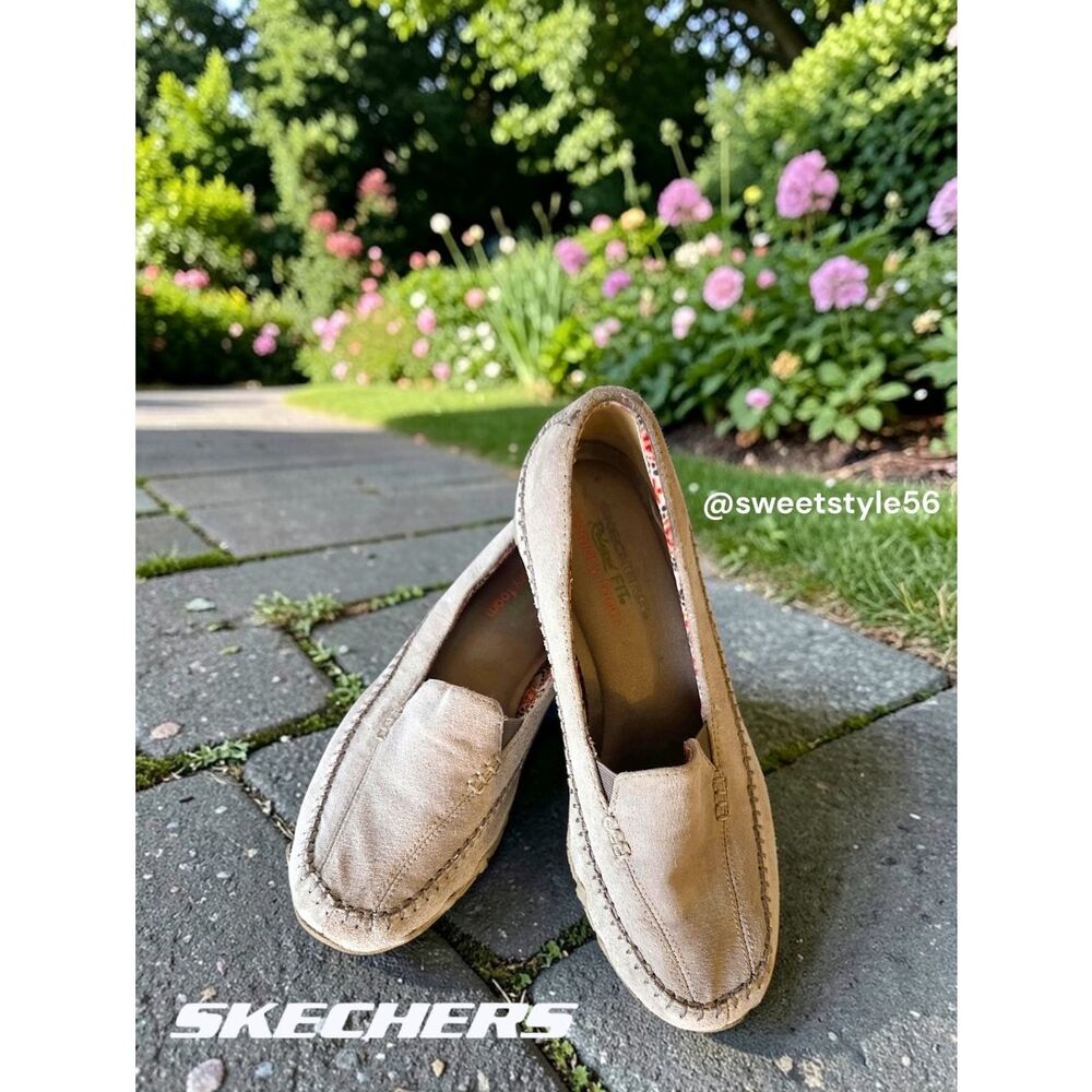 SKECHERS Suede Taupe Comfy Flat